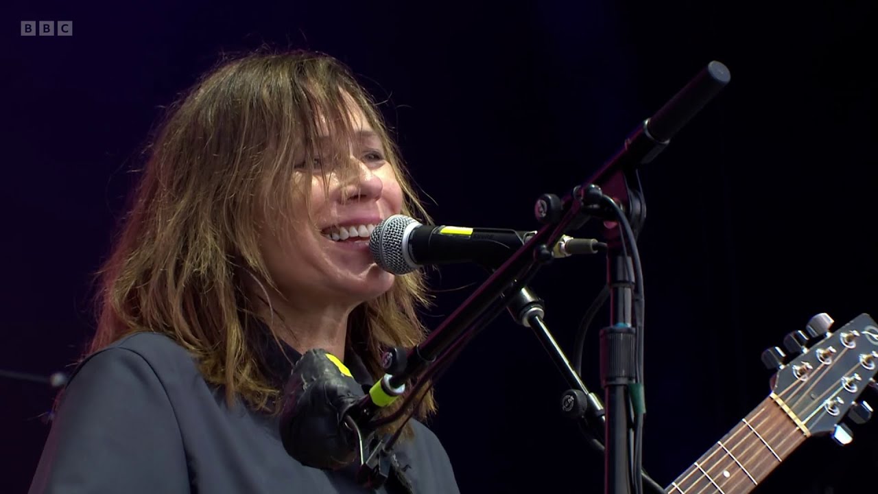 THE BREEDERS Live @ Glastonbury 2024 (FULL SHOW)