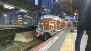 大阪駅での回送列車撮影