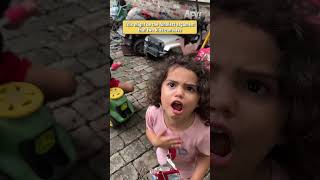 This might be the funniest argument that two kids can have