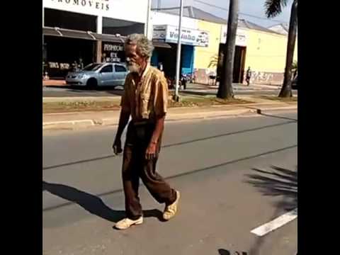 DEI BOM DIA PRO TAVÃO VEJA SUA RESPOSTA... KKKKKKK