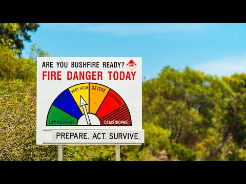 ‘Absurd’: School closure alert over bushfire risk