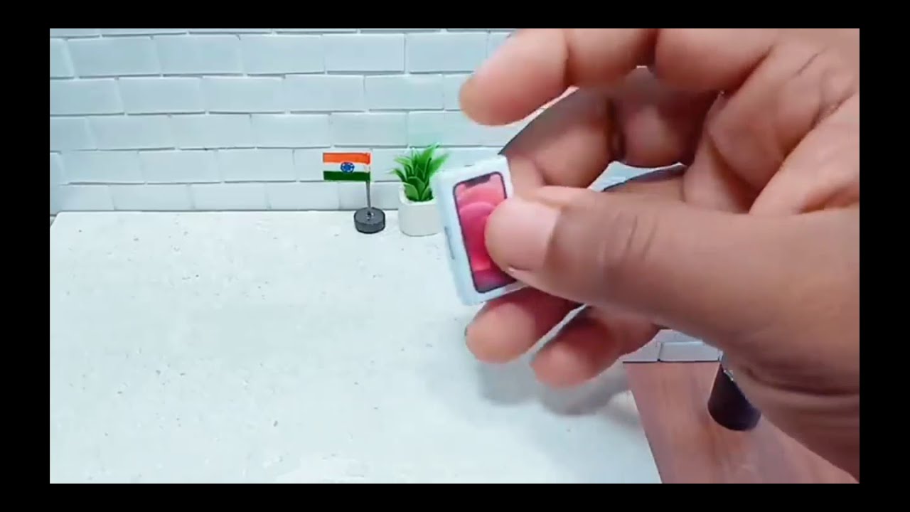 Самый маленький Айфон в мире Обзор - YouTube