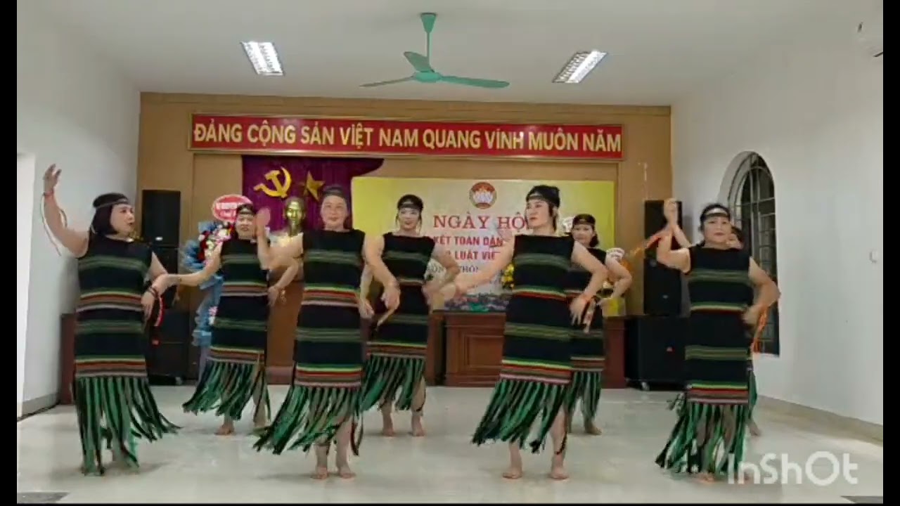 Múa Tiếng đàn Ta lư xuất sắc /  Văn nghệ ngày Đại đoàn kêdt toàn dân 2025. CLB Mây Trắng