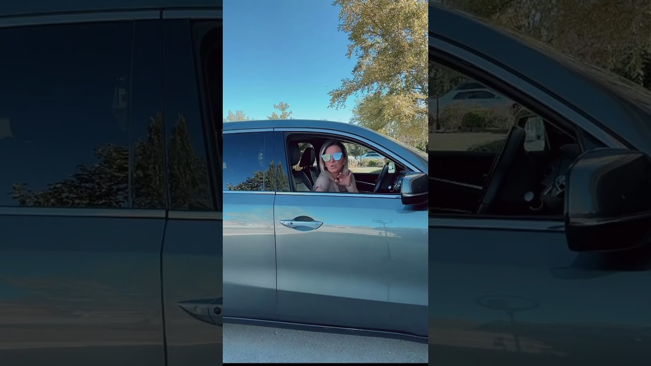 Other Moms Dropping Their Kids Off At School Vs When I Drop My
