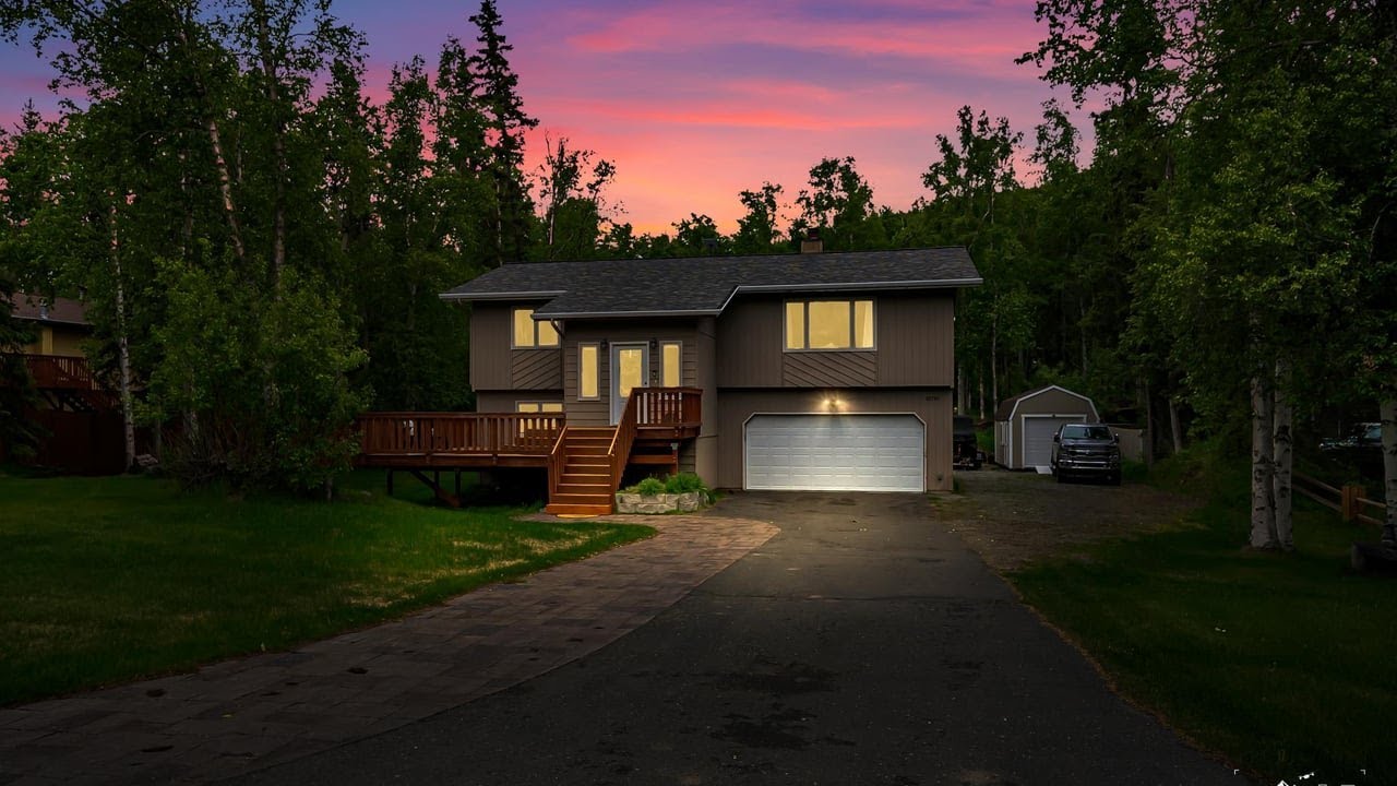 19705 Citation Rd, Eagle River, AK