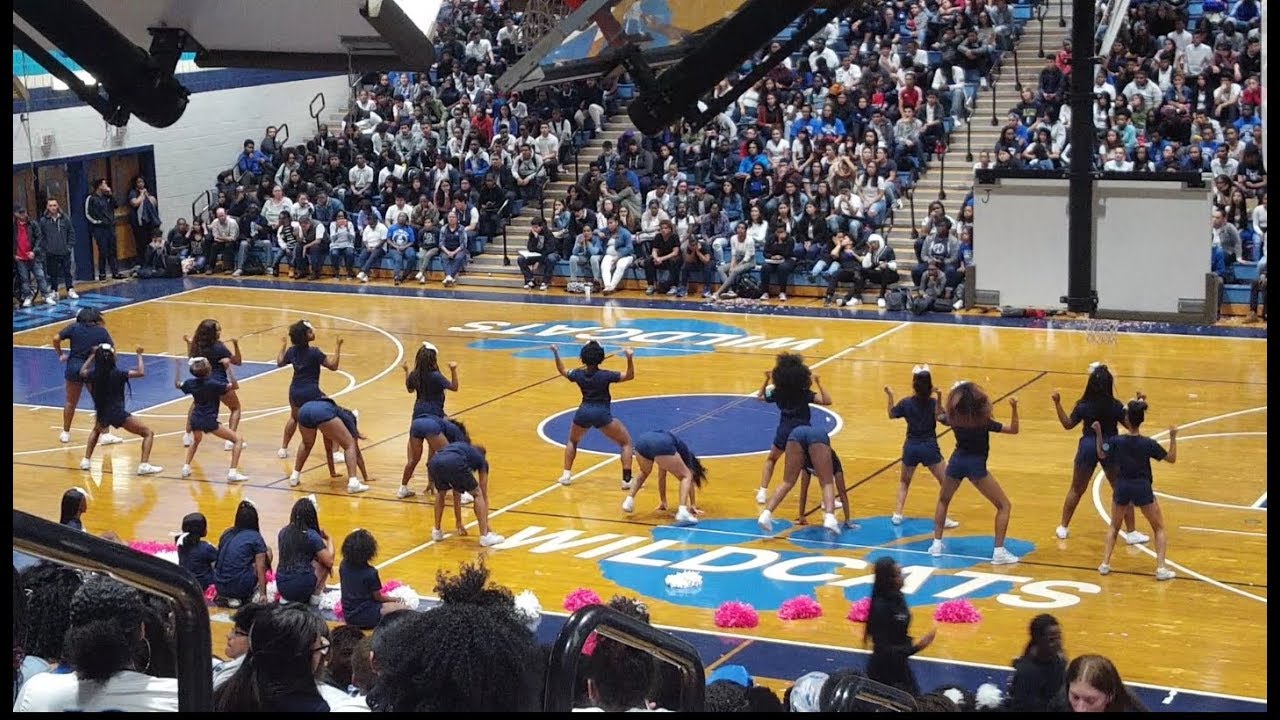 Must Watch💧💦😍 | CHEERLEADERS | northwestern high school