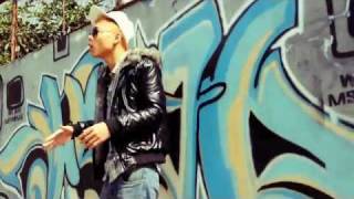 Cô Đơn Vây Kín - Bonz