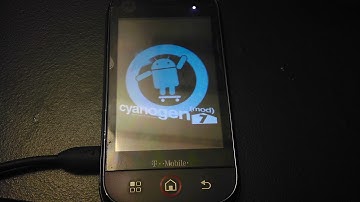 CyanogenMod CM7 on Motorola Cliq!