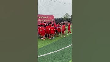 Giải góng đá Kids Thường Tín mở rộng 2025.  Khoảnh khắc lên nhận cúp của những chú sư tử nhỏ nhà VFW