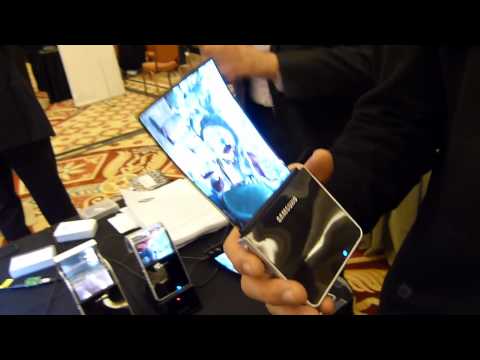 Samsung Flexible OLED display Hands-on