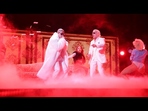 Bad Bunny - Chambea | Premios Lo Nuestro 2018 #premioslonuestro2018 #ricflairnatureboy