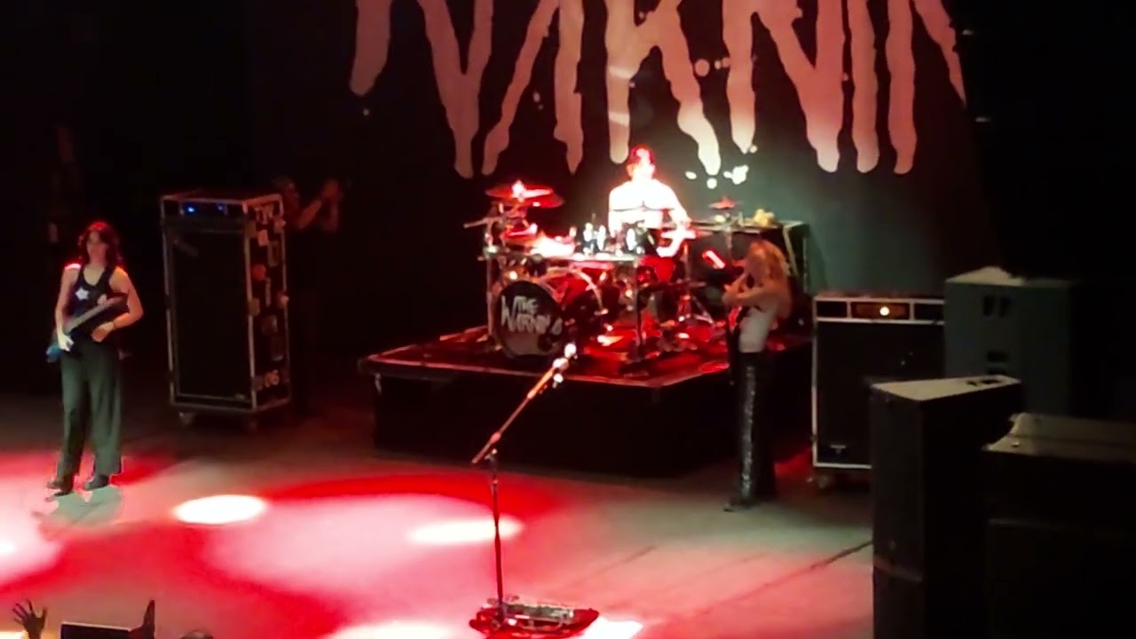 The Warning - Narcisista, Evolve + Credits