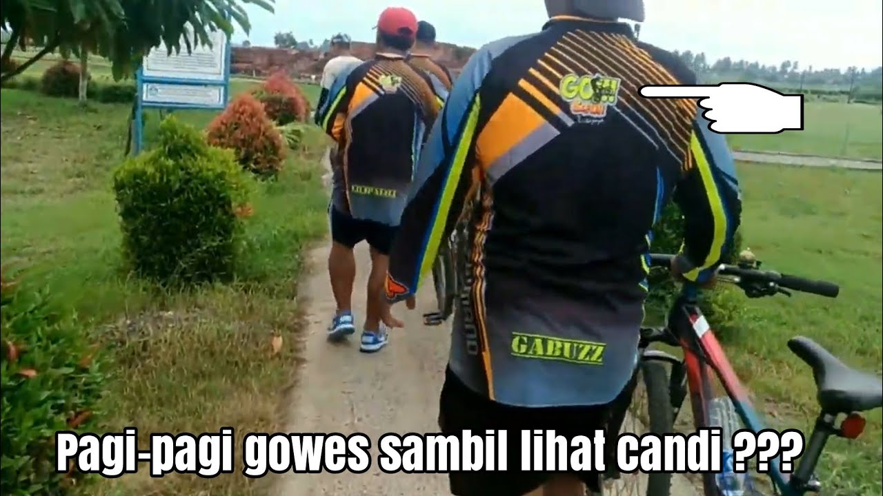 Gowes pagi ke candi jiwa & blandongan - YouTube