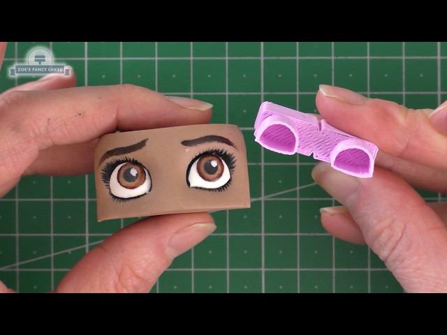 How to use Silvia Mancini Easy Eyes Cake Decorating Tutorial