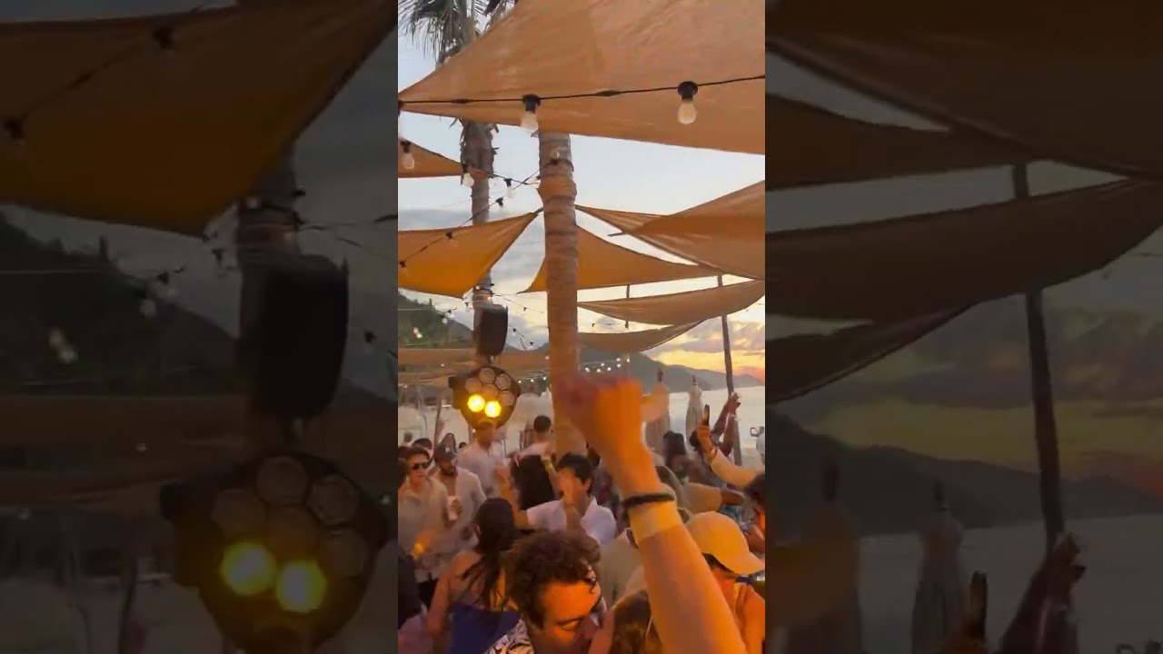 Marea (We've Lost Dancing) - Fred Again & The Blessed Madonna 