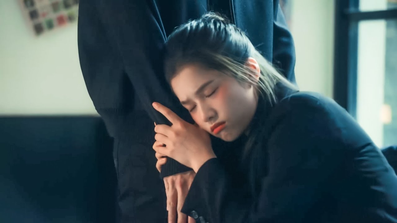 💗Напившись, она бросилась к нему в объятия😳