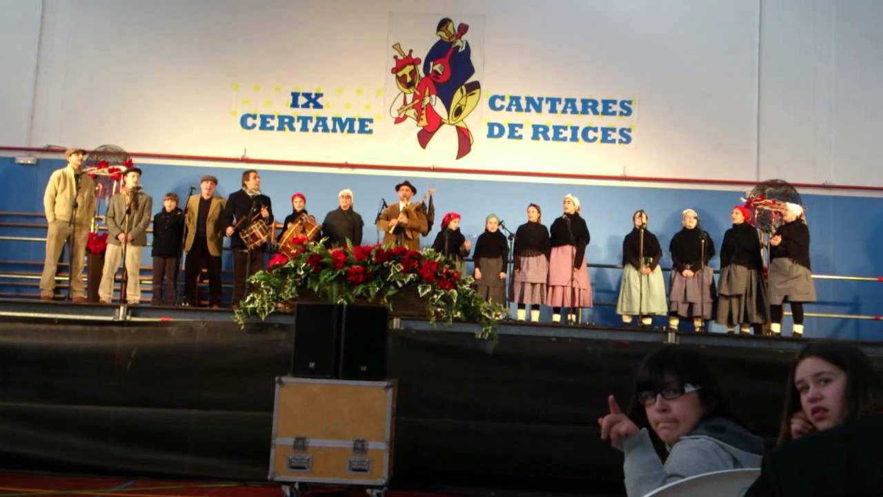 Armadanzas de Laraño IX Cantares de Reices en Boimorto 2013.mp4