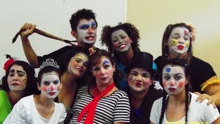 Panela de Expressão - A CORDA - Ourinhos
Apresentação da Esquete Circense A CORDA com o grupo Panela de Expressão, do Curso de Teatro da Secretaria de Cultura de Ourinhos. Diretora- Karina Zimmermann,
na praça da SAE no dia 04/05/2013
Nome dos palhaços:
Adriana Burani
Alessa Passos
Barbara Oliveira
Daniela Camargo
Elaine Geraldo
Karina Zimmermann
Maria Eunice
Mayara Sousa
e
EU
Maikon Zambido Panela de Expressão - A CORDA - Ourinhos