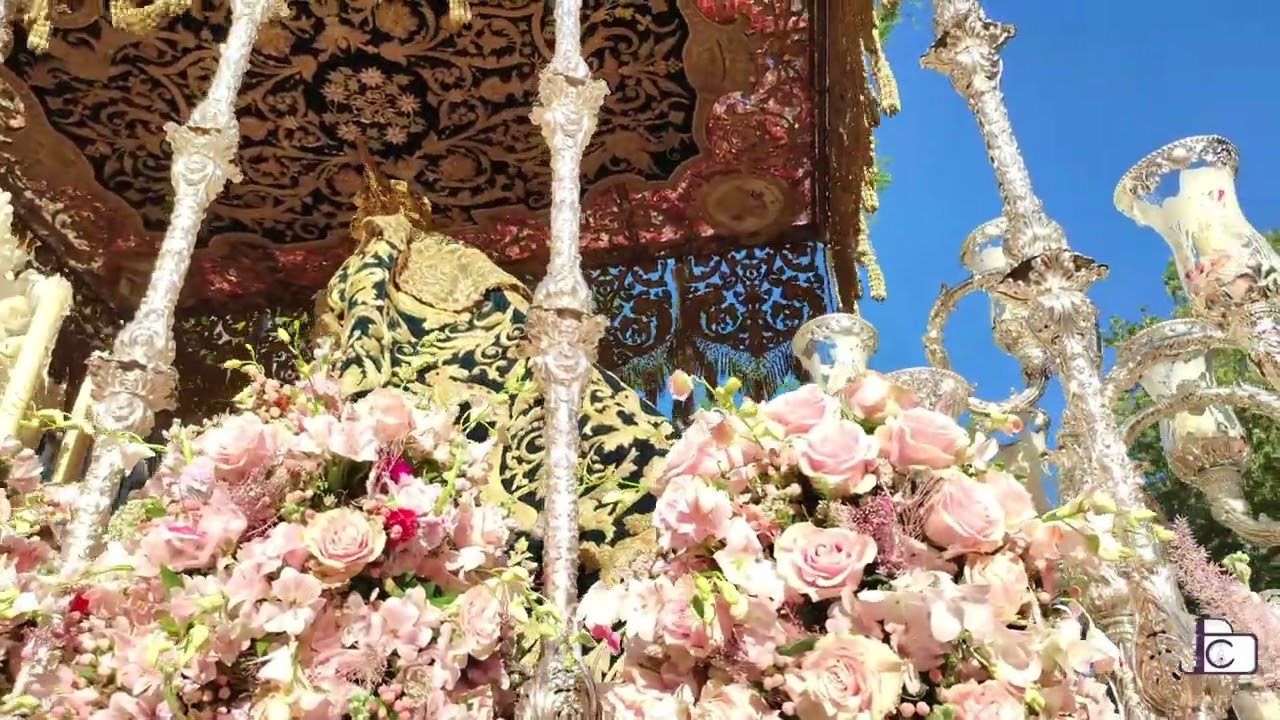 Esperanza de Triana por el Baratillo | Madrugá | Sevilla 2023