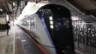 [ジョイント音]E353系 S107編成 特急あずさ16号東京行が三鷹駅6番線を通過するシーン
