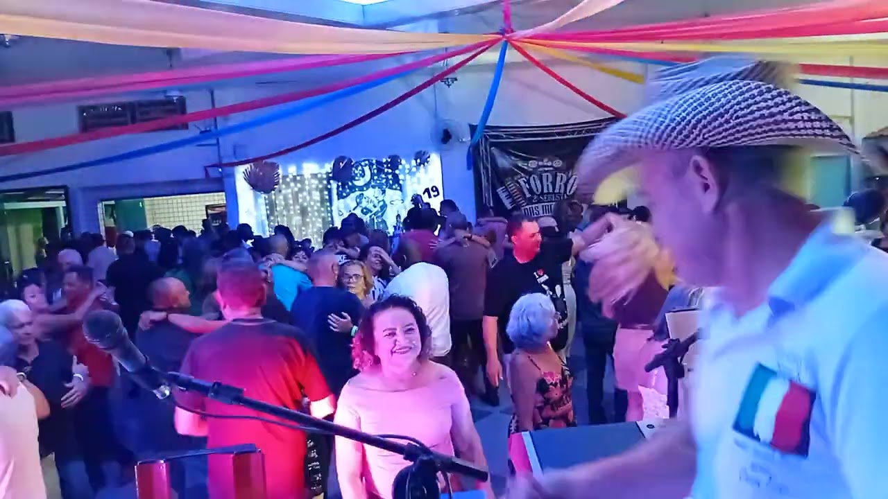 Vem dançar com Janio Silva ao vivo! Forró e seresta das meninas no Gama DF 05/10/2025