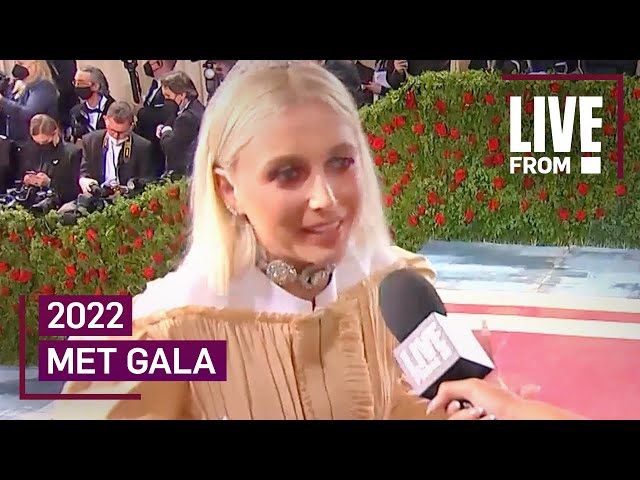 Emma Chamberlain Has No Idea How Much Her Met Gala 2022 Outfit Costs, & She  Doesn't Want to Know Either!: Photo 4752254, 2022 Met Gala, Emma  Chamberlain, Met Gala Photos