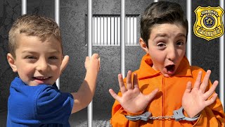 Explore a Real Life Jail 👮🏽Fun and Educational Videos for Kids 🚓 Jail Experience by Oliver and Lucas - Educational Videos for Kids 8,269 views 7 months ago 5 minutes, 16 seconds