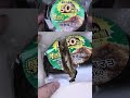 ローソンストア100の盛りすぎチャレンジの鶏唐揚マヨを切りました。 #ローソンストア100 #盛りすぎチャレンジ #鶏唐揚マヨ #おにぎり Japan convenience store food