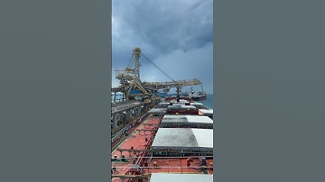 Time lapse ship cargo loading 🚢 🏗 #shorts #shortvideo