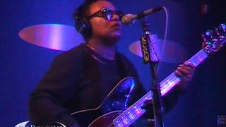 Video thumbnail of "Meshell Ndegeocello performing "Dead End" on KCRW"