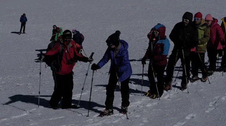 What happens to your body at the top of Mount Everest - Andrew Lovering#long