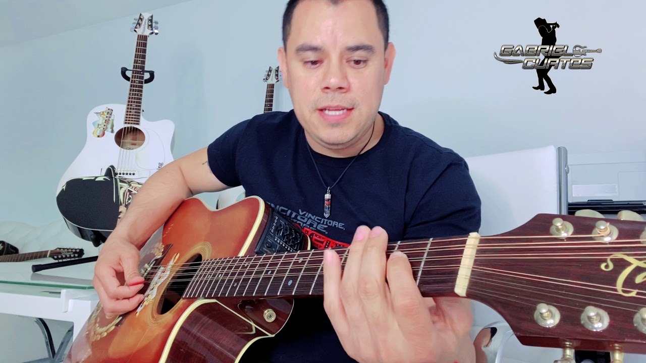 Adornos pa corridos en tono LA, escala Cromatica