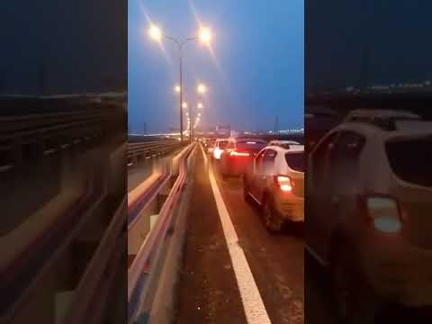 Крым пробка перед Керченским мостом.