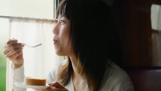 宮﨑あおい、ロールケーキに夢中で岡田将生からツッコミ！？増田明美も登場！　アスタリフト新TVCM「列車のふたり 赤の力」篇＆「列車のふたり リポソーム」篇 メイキング＆インタビューも