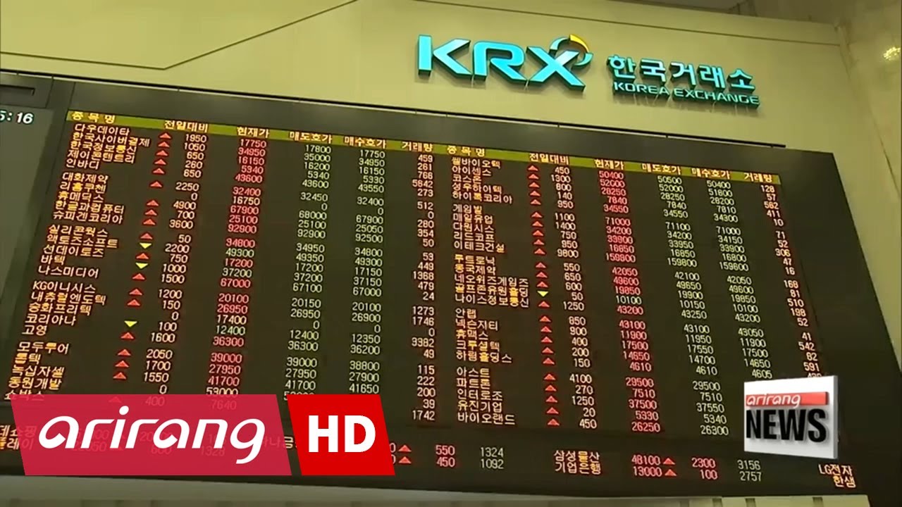 KOSPI hit fresh highs on Tuesday as investors scooped up tech shares