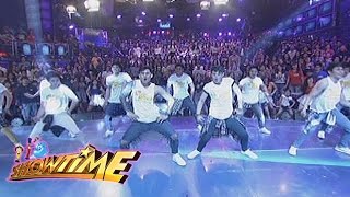 It's Showtime: Girltrends and Hashtags dance 'Ang Kulit'