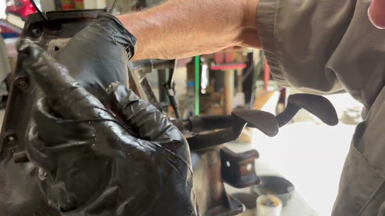 MODEL T FORD ENGINE TEAR DOWN