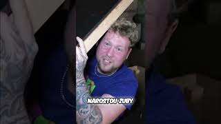 Wednesday Hledá v Hradě  Nejdrsnější Kamufláž a Rakve!