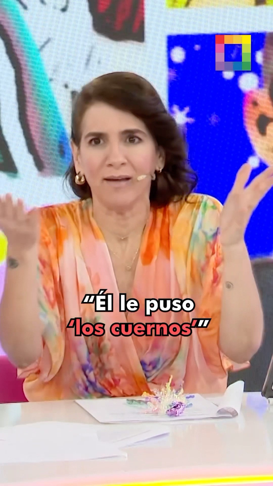 Gigi le hace recordar a Julián Zucchi que él le puso ‘los cuernos’ a Yiddá Eslava. #AmorYFuego