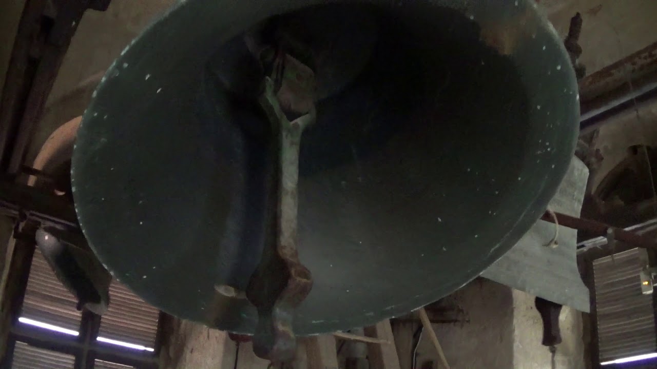 Kunmadaras (H) - A református templom harangjai