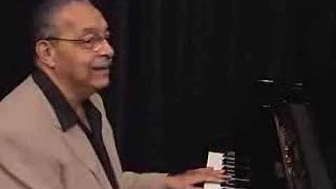 Holly Perry - Pianist & Singer - International Ent...