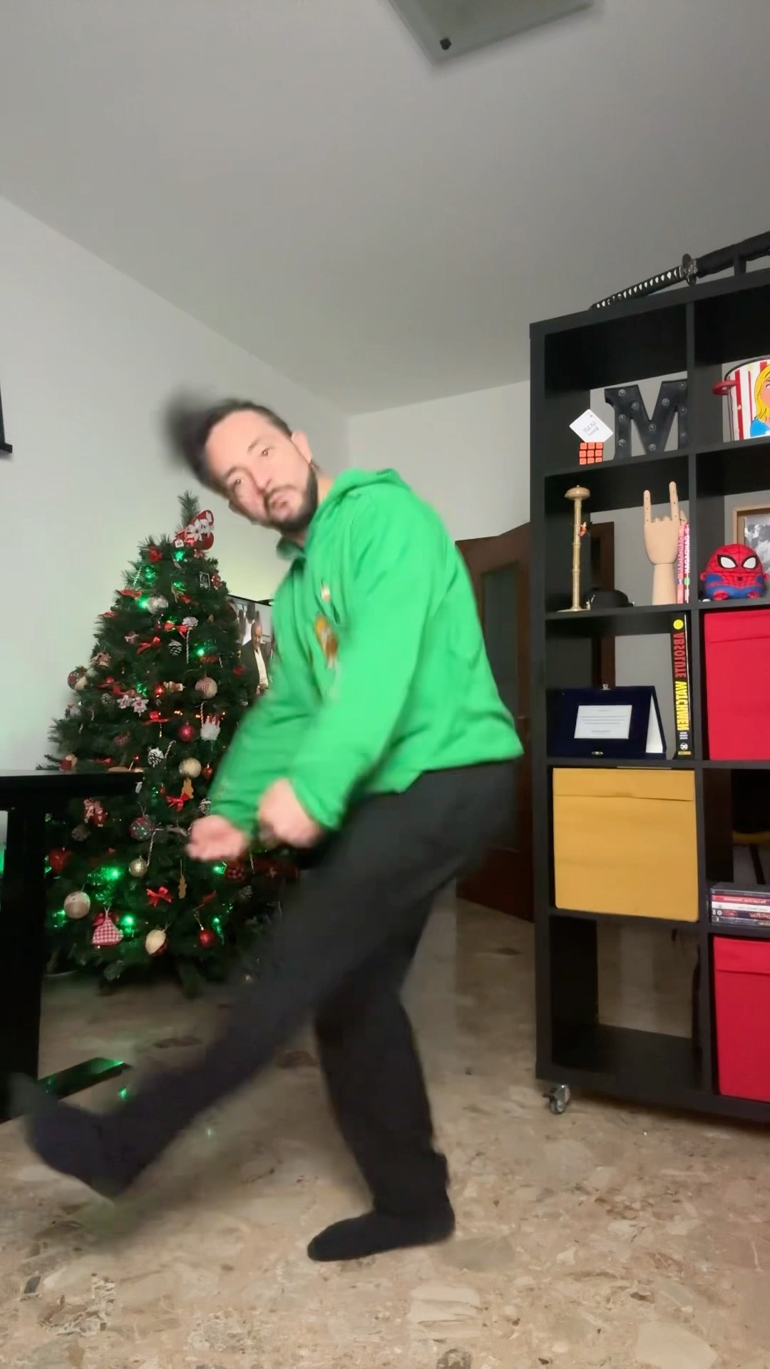 #shorts Christmas Dancing Trend #dancing #christmas #trendingdance #dancetogether #funny  ￼