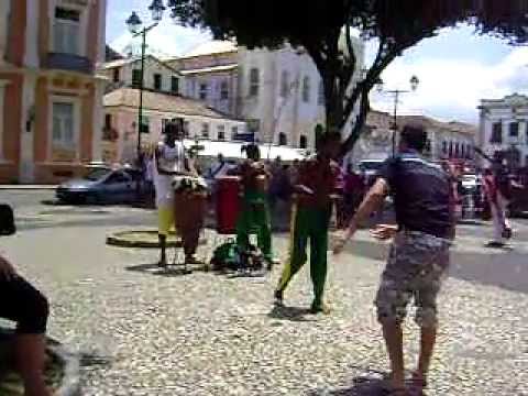 CHARLES NA RODA DE CAPOEIRA EM SALVADOR.AVI