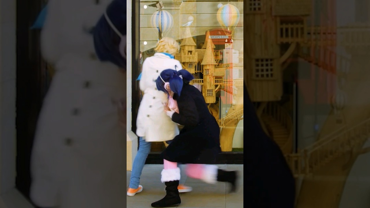 MARINETTE CRASHES INTO ADRIEN on CHRISTMAS EVE 💀🎄 Miraculous Ladybug Adrienette Cosplay #shorts