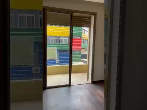 شقة للبيع الطابق الثاني مع المصعد 94 متر صالون 3 غرف 2 حمامات مطبخ المرجو التواصل 0600203422