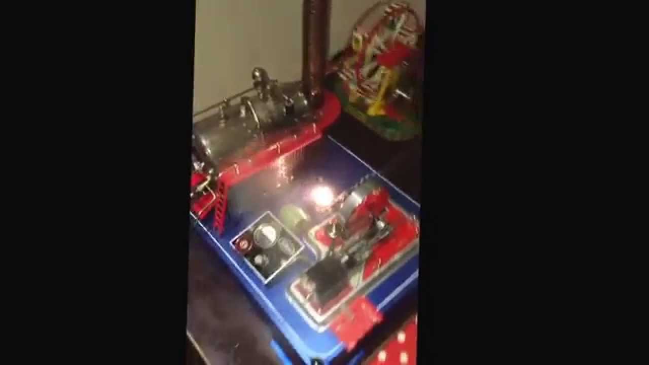 Wilesco D28 steam engine Mamod - YouTube