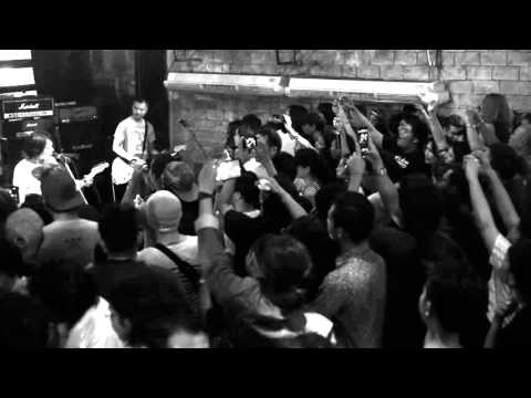 เธอคือความฝัน - พราว live at Parking Toys 2015