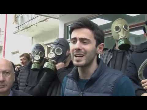 ფოთის საკრებულო სხდომა მოძრაობა „გაბედე“-ს აქციის ფონზე 29 01 20