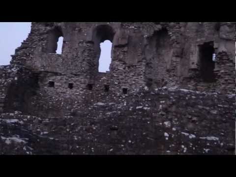 Took my new lens out to give it a test and filmed some handheld shots of Ogmore Castle at sunrise. Ogmore Castle is located in Bridgend, South Wales and ha b...