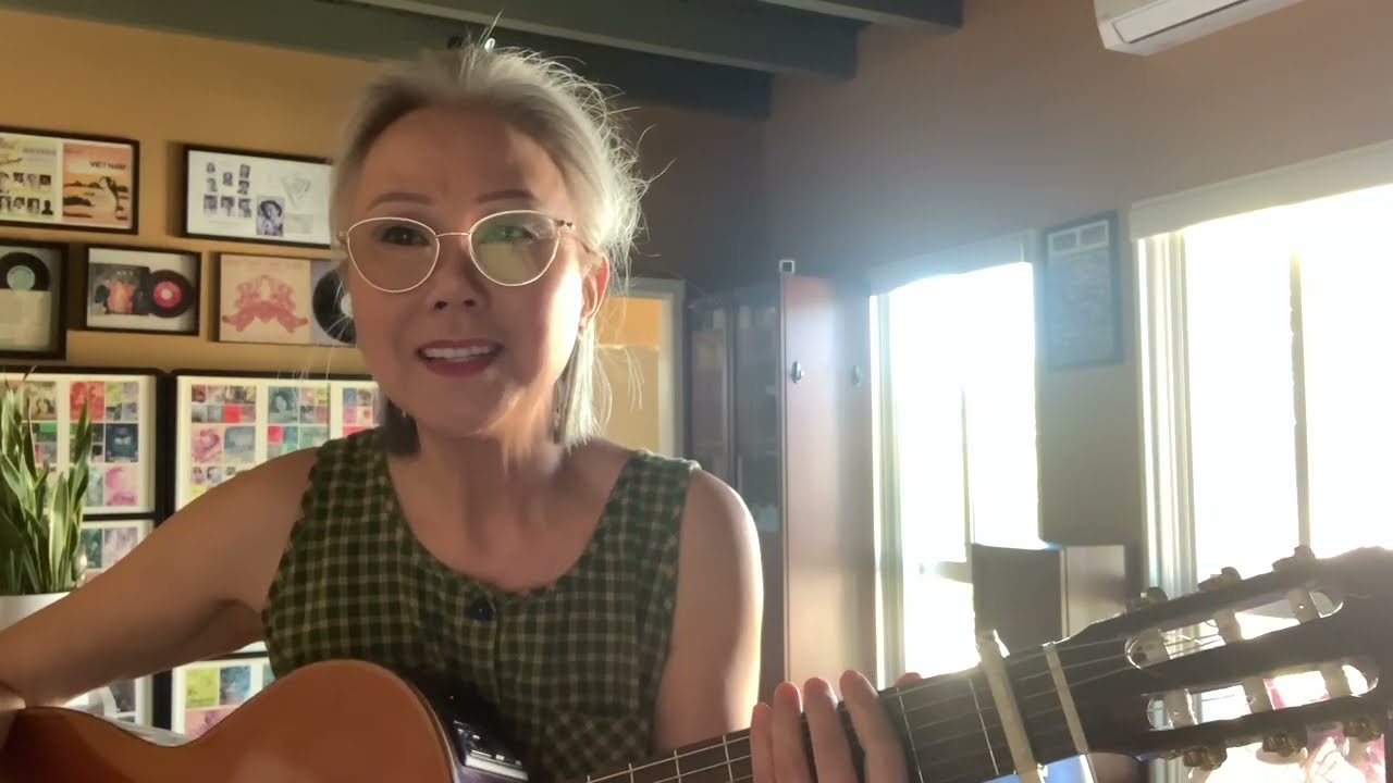 Quán Lạ (Unplugged)